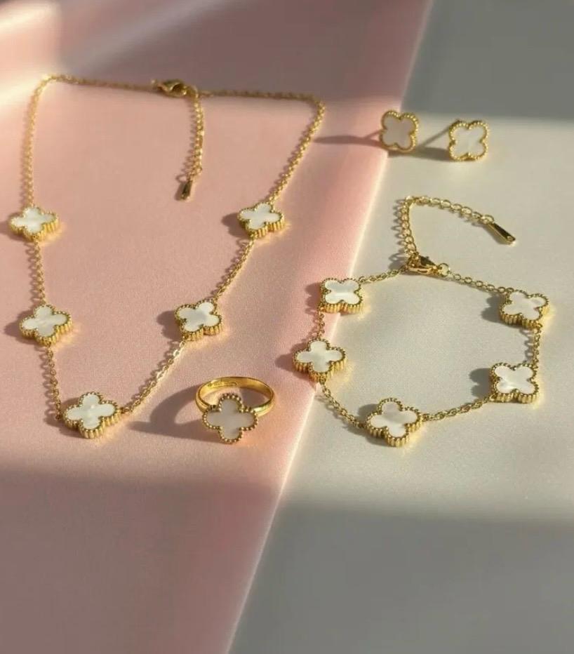 Velora White Clover Luxe Set